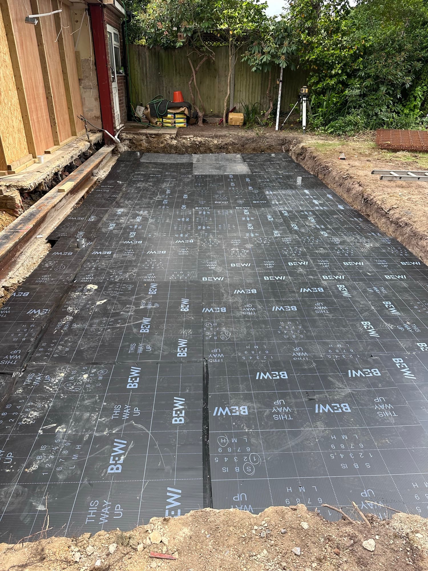 Levelled Subbase With Pile Points